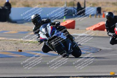 media/Dec-10-2023-SoCal Trackdays (Sun) [[0ce70f5433]]/Turn 2 (10am)/